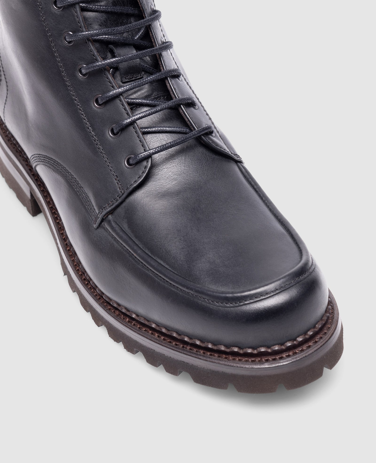 Men’s vegetarian Henry boot black leather size 10.5 New made it in Portugal Tricker main image 3