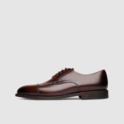 Text: Men's business shoes