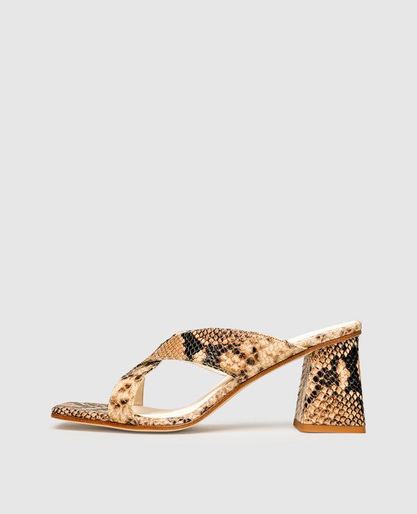 Harper DRS70 Damen Sandale aus Kalbsleder mit Prägung