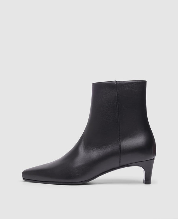 Madison ZB40 Damen camp

Bootcamp Schwarz aus Ziegennappa