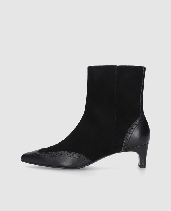 Madison ZB40 Damen Boot Schwarz aus Ziegenvelours