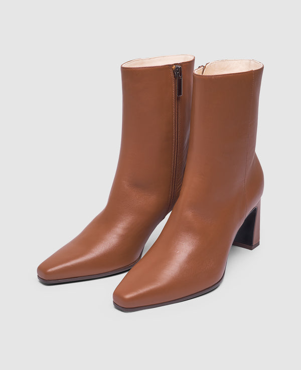 Madison ZB70 Damen camp

Bootcamp Braun aus Ziegennappa